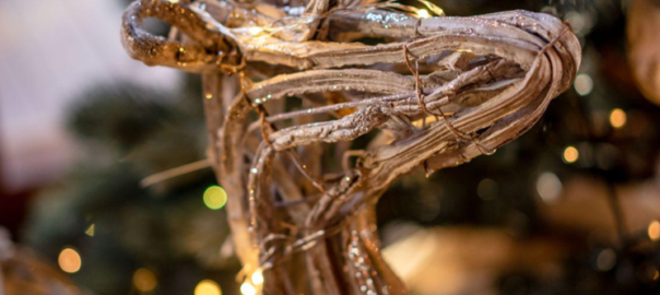 Top Tips for Choosing the Right 6-Foot Artificial Christmas Tree for Your Home